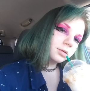 Meet your Posher, Brittini